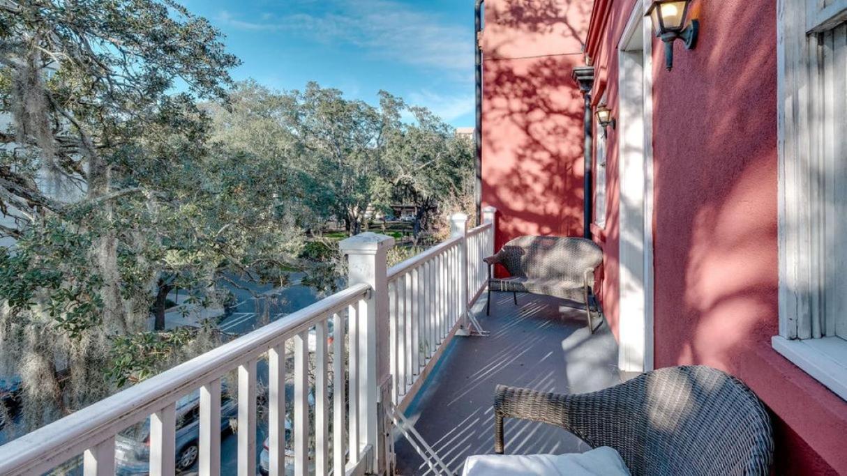 201 York #3 - Homey Downtown 2 Bedroom Steps From The River Savannah Esterno foto